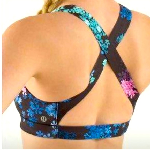 Lululemon In A Flash mesh Bra in Petal Pop in multi color with black background - Picture 2 of 11